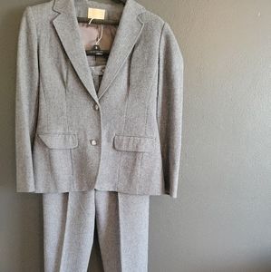 Womens Vintage Pendleton Virgin Wool Gray Career Suit Size 8/10 Made in USA